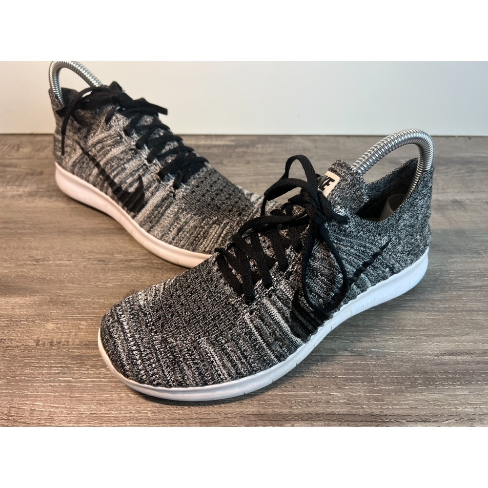 Nike Free Run Flyknit Youth 6Y/Womens 7/7.5 Oreo Sneakers VGUC